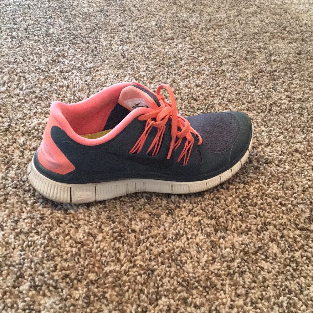 Women’s Nike shoes